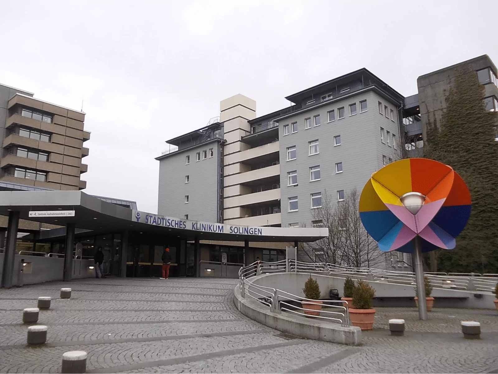 Best Clinics for Total Knee Replacement Surgery Abroad related image