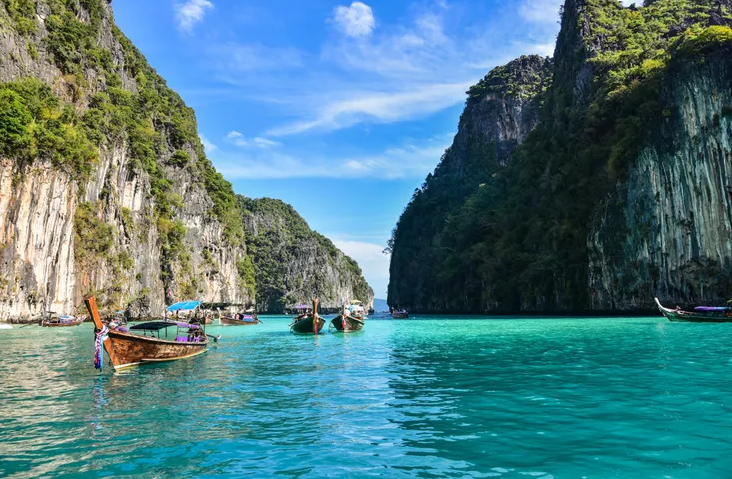 9 Best Countries for Plastic Surgery 2025 related image