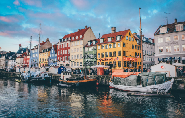 The 5 Best and Cheapest Countries for IVF Treatment related image